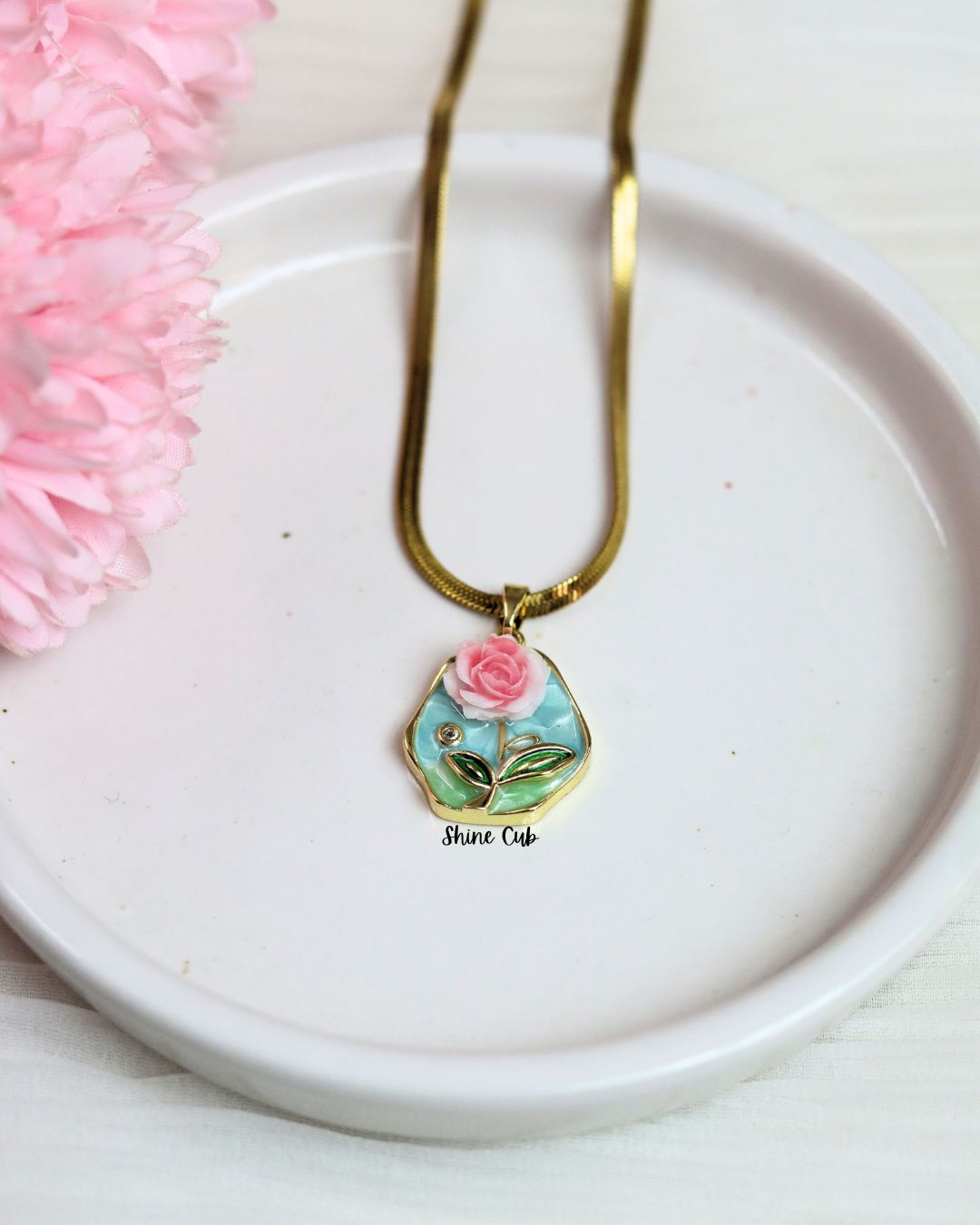 Rosa Necklace